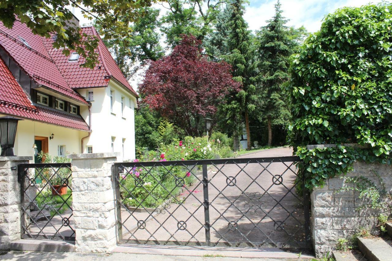 Ferienwohnung In Herrlicher Lage Bad Urach Exterior photo